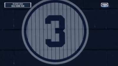 Aaron Judge hits home run #60, the most in a season by a player since 2001!