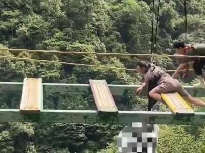 Remember those clips of suspension bridge obstacle course from China? Incidents happened recently...