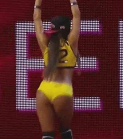 Bella Booty