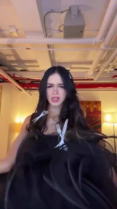 Loren is so Hot 🔥