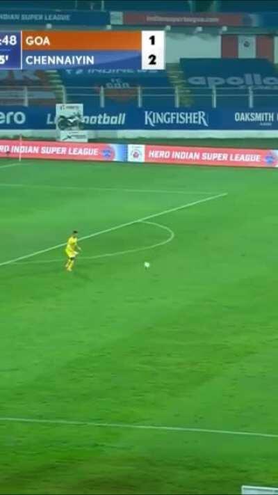 Dheeraj Singh, GK of FC Goa feint against Chhangte