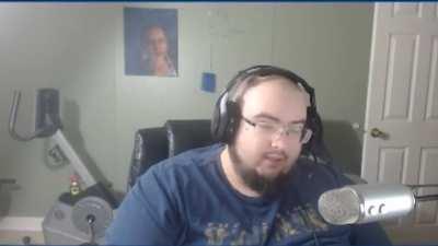 Streamer gets trolled, gets angry at his viewers for their advice and has an emotional meltdown when he doesn’t receive enough donations