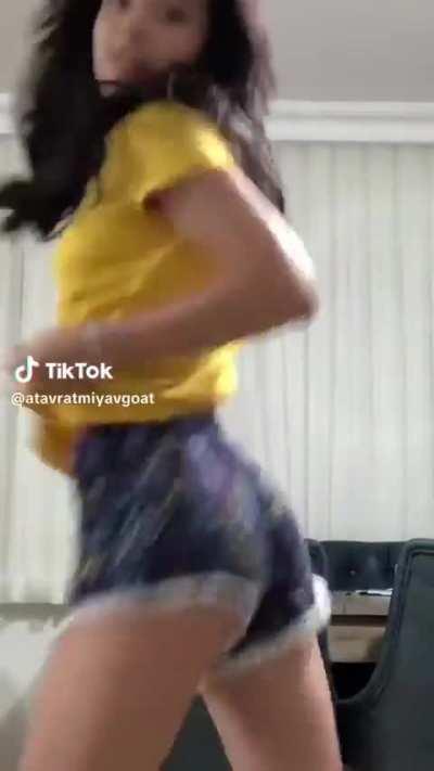 Atavratmiyav (devamı 25 upvote de)