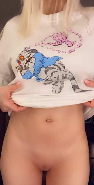 Fritz the Cat likes titties