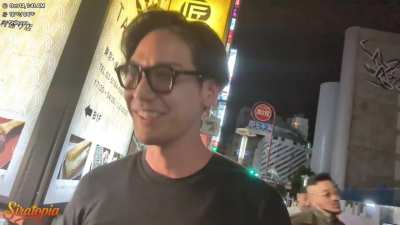Siratopia appears to get assaulted by a Japanese Youtuber in Tokyo