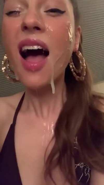 I got DRENCHED and was dripping cum all over 😉