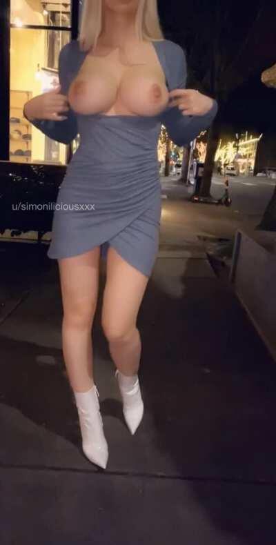 Come closer to me... I'll show you my tits