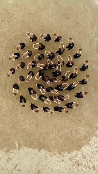 Peak Choreography performance which is truly hypnotic 🤯