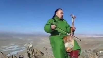 Traditional Thargolian throat singing