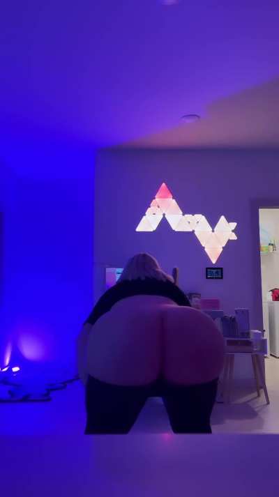 Would you want to fck me raw? just say Y or N