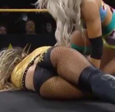Taynara Conti