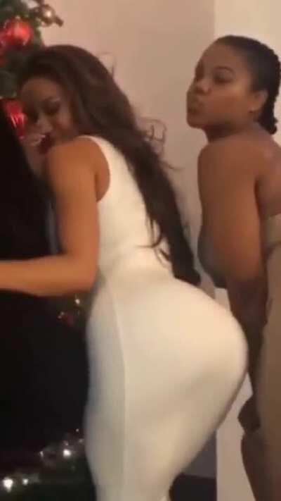 On Caesar she needs her back blown out