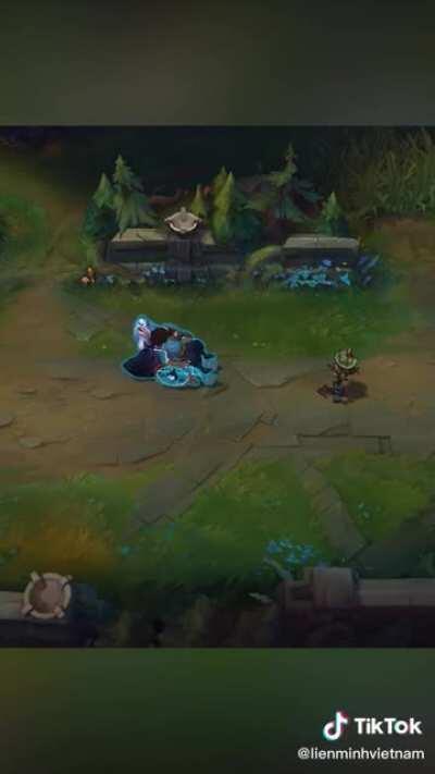 Yasuo getting carried by he's brother