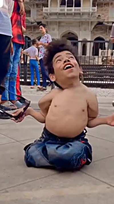 jo hassa wo narak jayega .....matt hass ban ke lode