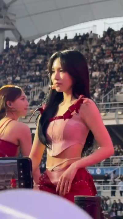 Mina looking so pretty ❤️