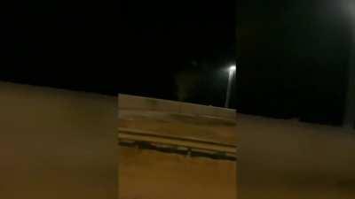 Strange object spotted in United arabs of émirats... multiple videos from different locations