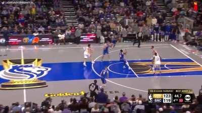 [Highlight] Monk with the steal and 3 with under a minute left. Followed by the very next possession with a Draymond Green turnover