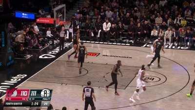 [Highlight] Simons hits the three to break 32 points late in the game.