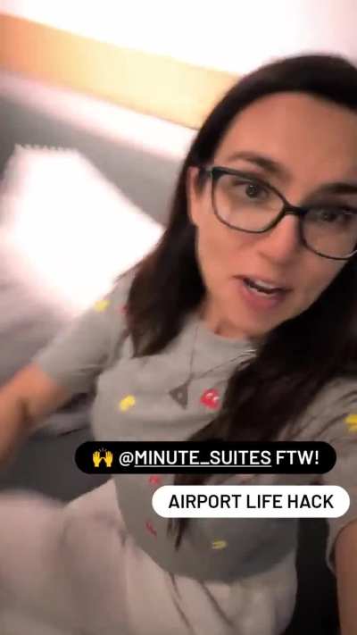 Wish I could snuggle with her watching the planes!!🥰