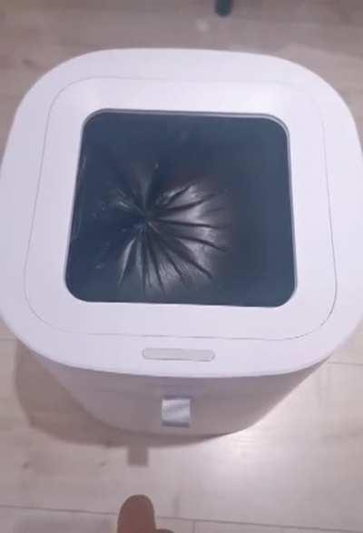 Never Had A Trash Can Mesmerize Me Before.