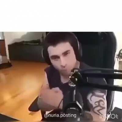 El que no deja su like ni está suscrito a el viejas