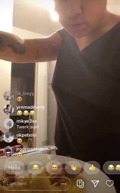 Shorty really cooked dinner in front of her whole family in a thong