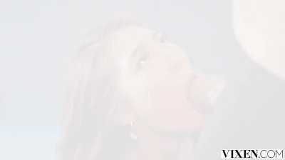 Vixen Chamber Music - Mina Luxx