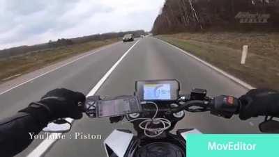 Motorcyclist shits his pants when he gets passed by two bikers