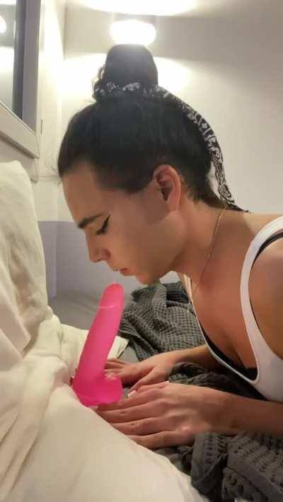 Young sissy slut here doing anything to make you cum 💗 1 FREE WEEK