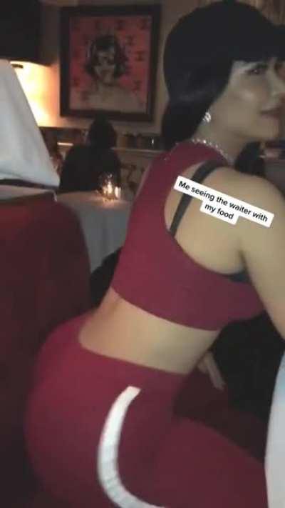 Imagine she grinding on u like that