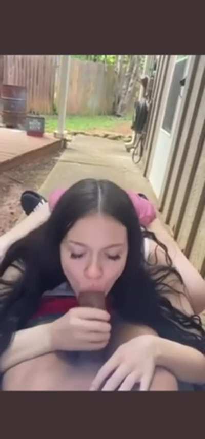 Ass Shaking Blowjob