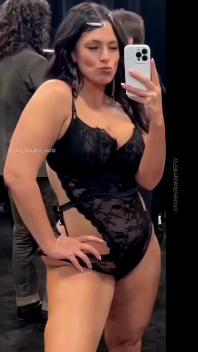 Ashley Graham ramp walk in lingerie from Victoria Secret 2024