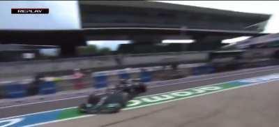 Sliding in to your girls DMs like