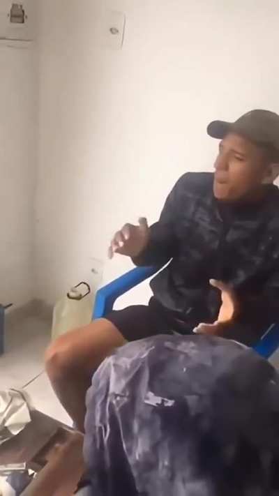 Complicado a tremedeira