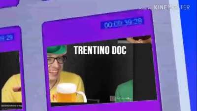 Dopo tantissimo tempo di lavoro, ecco finalmente il famosissimo Web Show: 