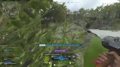 Playing with randoms will never seize to amaze me 😂