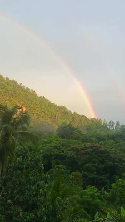 Full double rainbow in Jamaica 💚🇯🇲