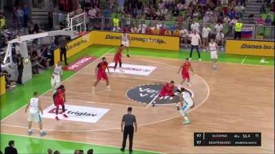 [Highlight] Luka hits the late three to give Slovenia the lead