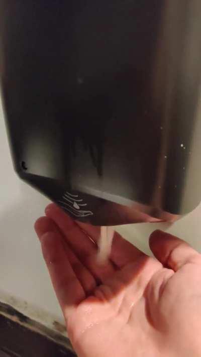 Hasta los dispensadores tienen acento chilango en cdmx