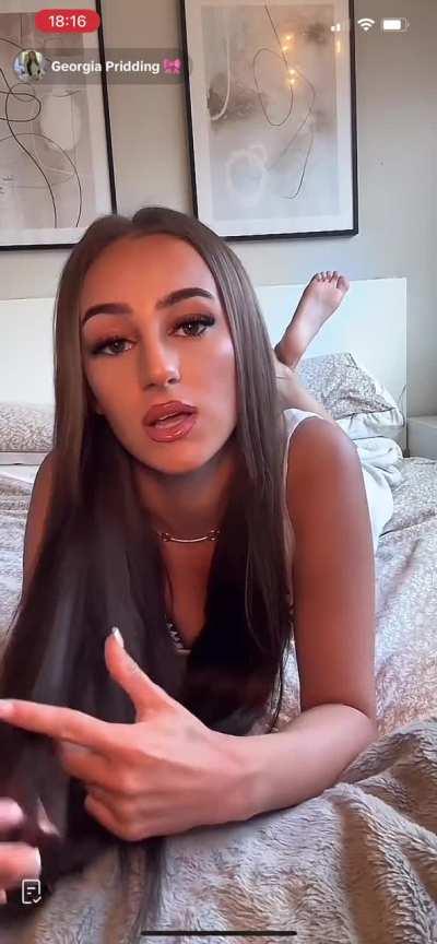 georgiapridding2 - Gorgeous soft soles in the pose - live rn