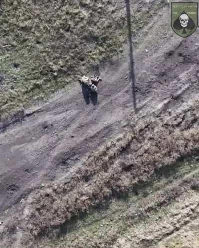 Ukrainian drone drops munitions on multiple Russian soldiers near Bakhmut