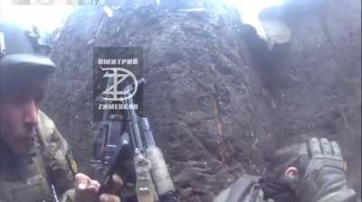 RU POV: Interrogation of a Ukrainian POW right in the trench near Kleshcheyevka. Autumn 2023. 