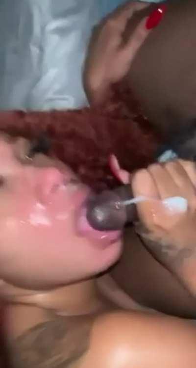 Suck it til it cum 💦