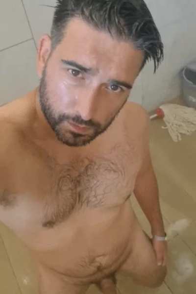 Shall we take a dip in the pool? Or you gonna take a shower with daddy? Kal (41)