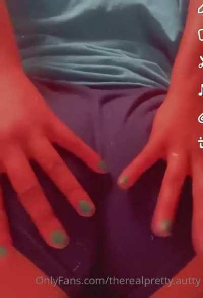 And her posts are pretty mid instagram type shit but she fine af so its hard not to like it 😂