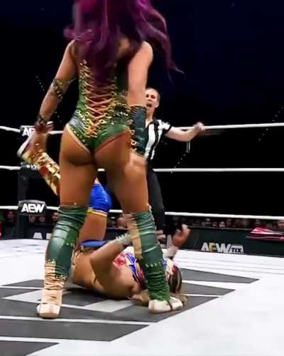 Moné Maker 🍑Fright Night Collision 11-01-25