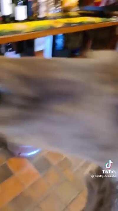 This dude is jacked af 🦘