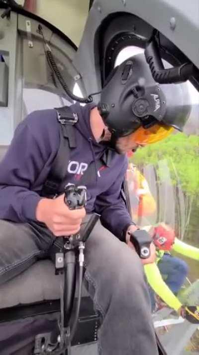 Забрать электриков