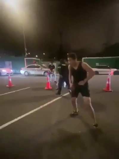 Dude Swings On Security New Zealand 🇳🇿