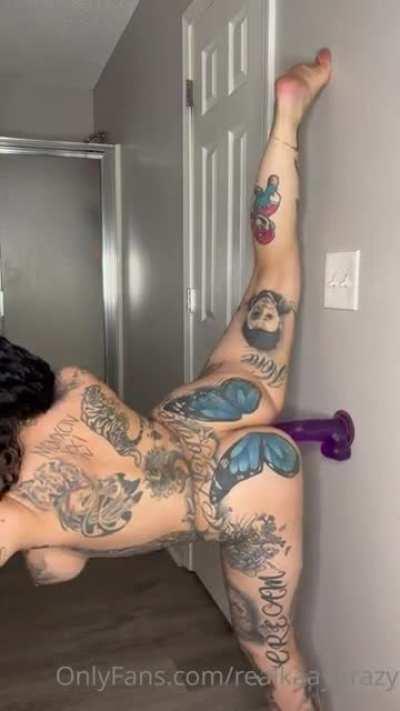 Kaay brazy dildo fuck sideways